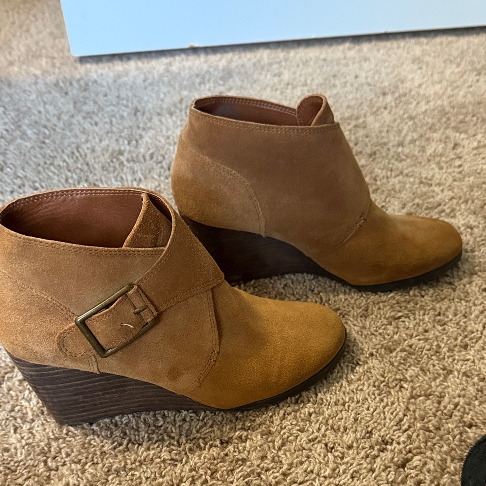Lucky Brand Tan Suede Ankle Booties
